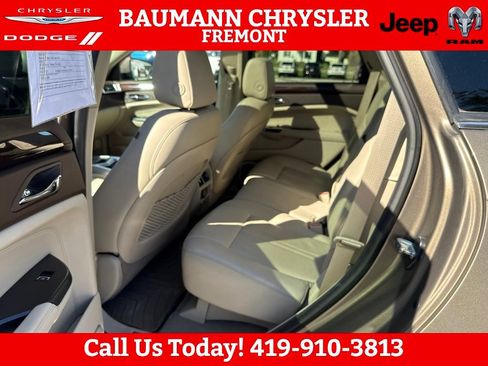 Used 2015 Cadillac SRX Luxury w/ Driver Awareness Package FWD image 51