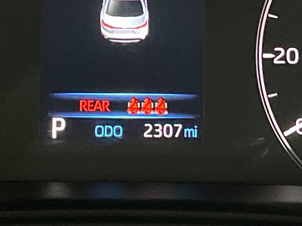 Used 2025 Toyota Corolla SE w/ Convenience Package FWD image 18