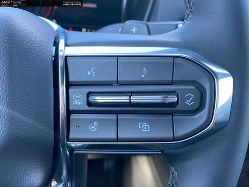 New 2026 GMC Terrain Elevation w/ Elevation Premium Package AWD/4WD image 17