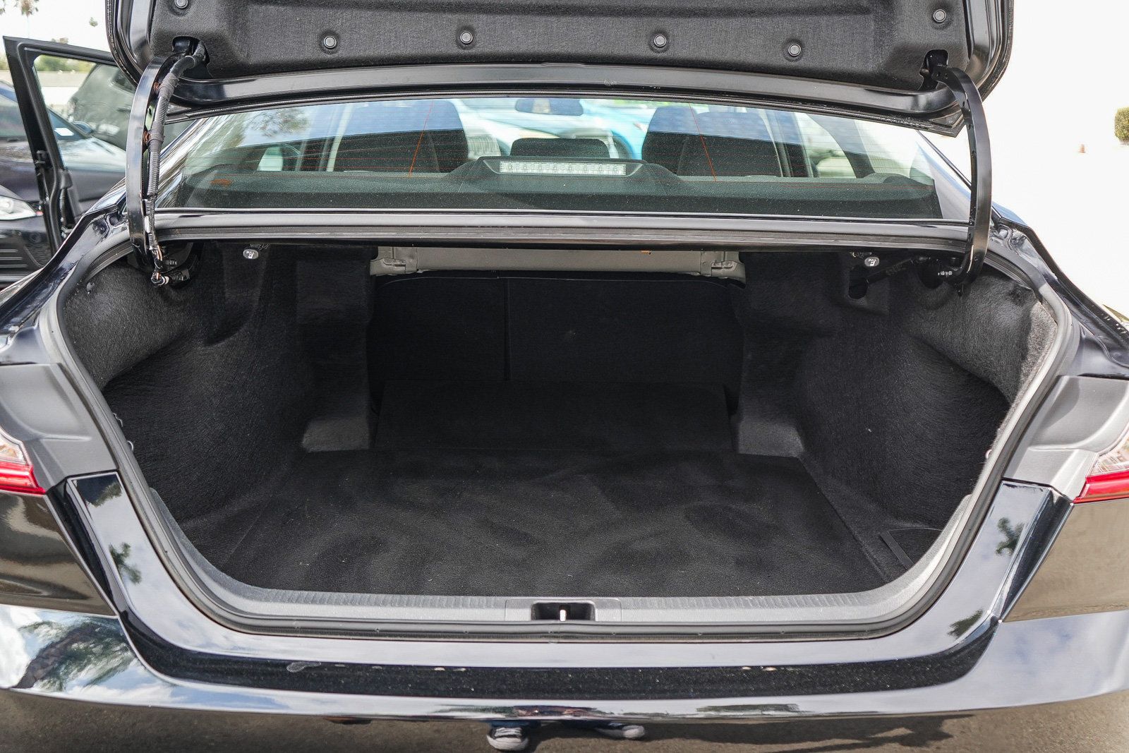 Used 2025 Toyota Camry LE FWD image 25