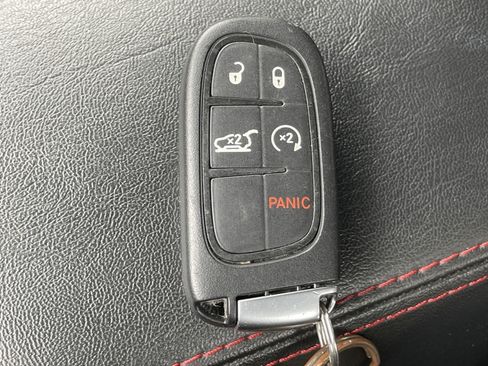 Used 2022 Jeep Cherokee Trailhawk w/ Sound & Nav Group AWD/4WD image 33