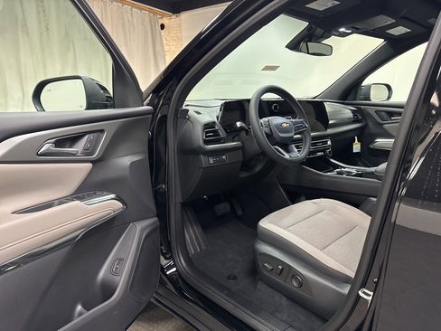 New 2026 Chevrolet Traverse LT w/ Sun and Wheel Package image 20