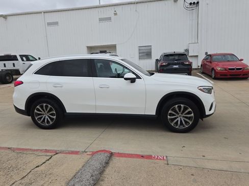 Used 2024 Mercedes-Benz GLC 300 w/ Winter Package image 4