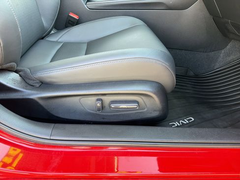 Used 2022 Honda Civic Touring image 26