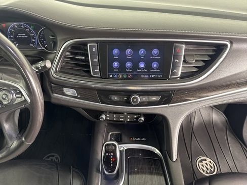 Used 2020 Buick Enclave Avenir w/ Avenir Technology Package image 18