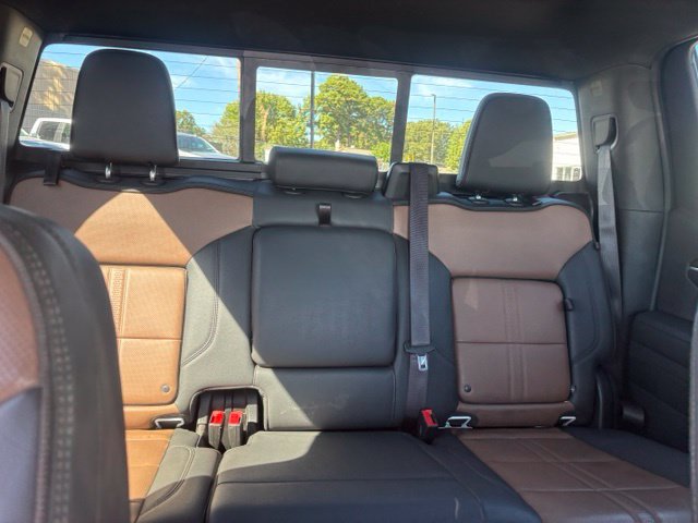 Used 2024 Chevrolet Silverado 1500 High Country AWD/4WD image 15