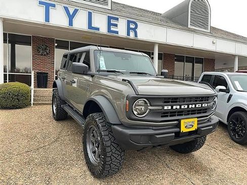 New 2025 Ford Bronco 4-Door w/ Sasquatch Package image 1