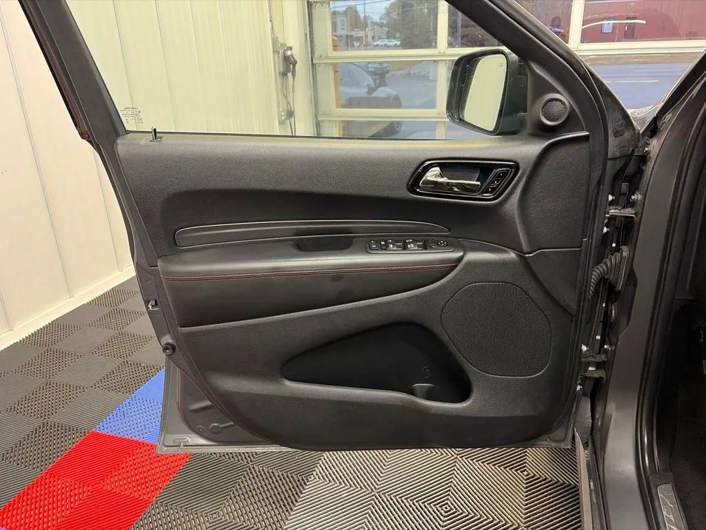 Used 2025 Dodge Durango R/T AWD/4WD image 10