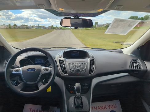Used 2015 Ford Escape SE image 2