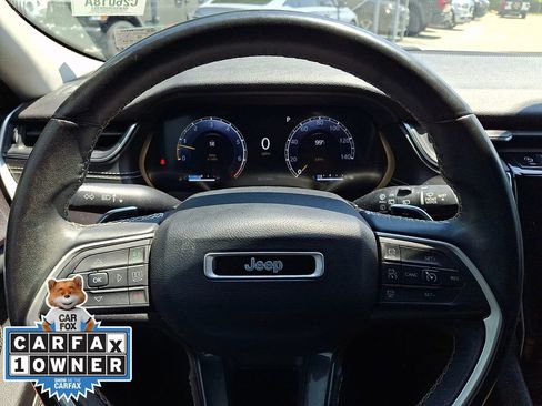 Used 2022 Jeep Grand Cherokee Laredo w/ Luxury Tech Group I AWD/4WD image 18