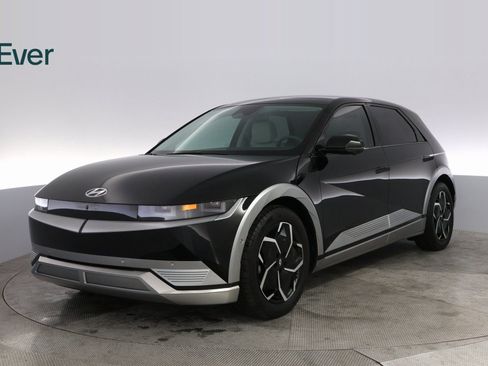 Used 2024 Hyundai Ioniq 5 Limited image 2