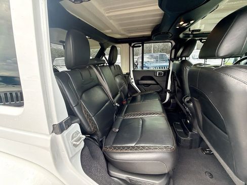Used 2021 Jeep Wrangler Unlimited Sahara image 31