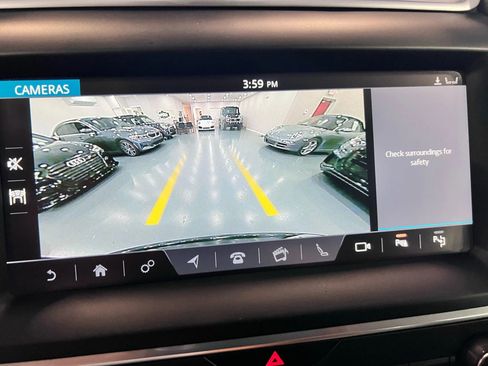 Used 2018 Jaguar E-PACE S image 32