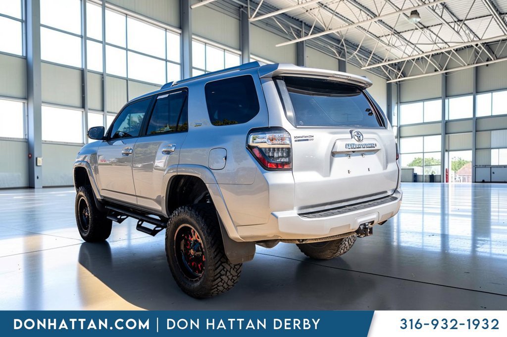 Used 2018 Toyota 4Runner SR5 Premium AWD/4WD image 28
