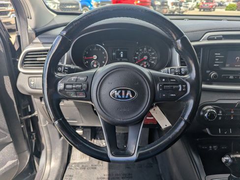 Used 2016 Kia Sorento FWD w/ LX Convenience Package image 11