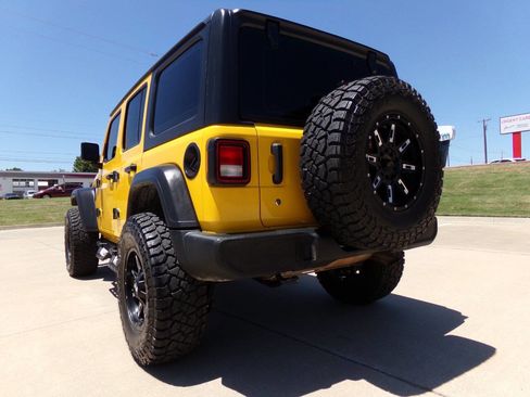 Used 2021 Jeep Wrangler Unlimited Sport image 27