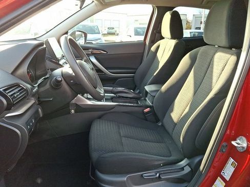 Used 2023 Mitsubishi Eclipse Cross LE image 18