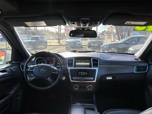 Used 2016 Mercedes-Benz GL 550 4MATIC image 15