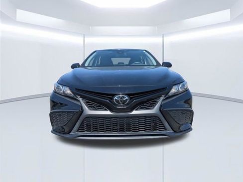 Used 2023 Toyota Camry SE w/ Convenience Package image 9