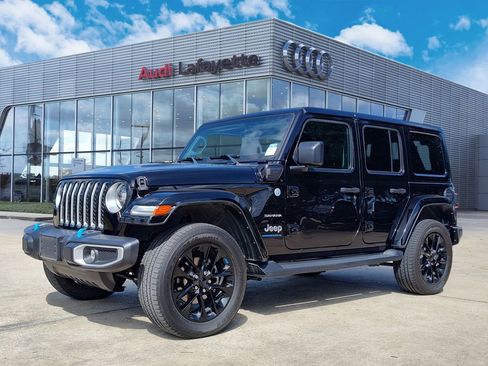 Used 2023 Jeep Wrangler Unlimited Sahara w/ Cold Weather Group AWD/4WD image 1