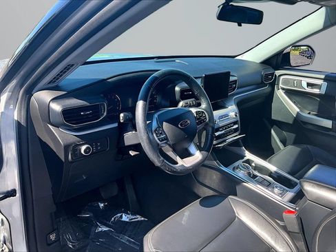 Used 2021 Ford Explorer XLT AWD/4WD image 14