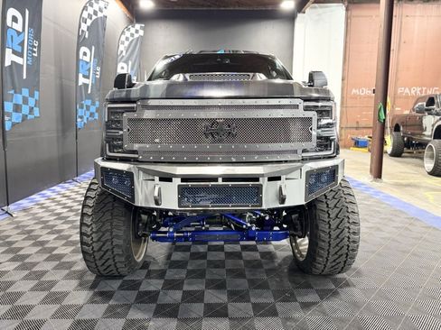 Used 2018 Ford F350 Lariat w/ Lariat Ultimate Package image 9