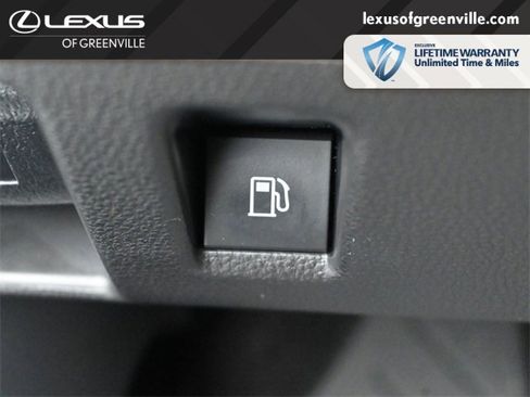 Used 2024 Toyota Highlander Limited image 16