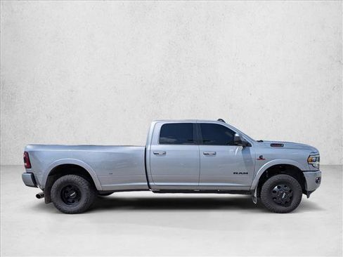 Used 2022 RAM 3500 Laramie AWD/4WD image 4
