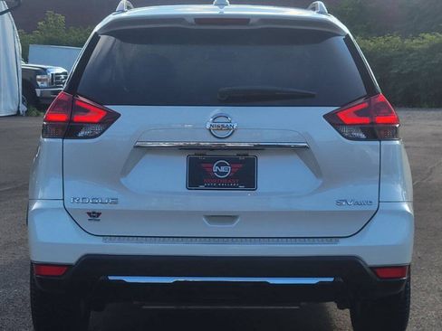 Used 2018 Nissan Rogue SV w/ Premium Package AWD/4WD image 7