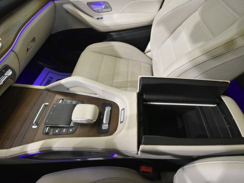 Used 2021 Mercedes-Benz GLS 450 4MATIC image 24