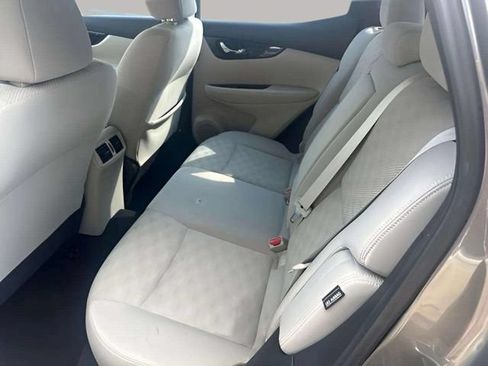 Used 2020 Nissan Rogue Sport SV w/ All-Weather Package FWD image 14