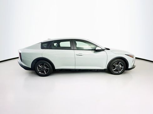 Used 2025 Kia K4 LXS FWD image 10