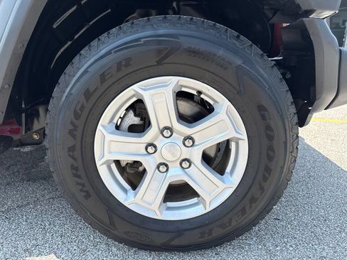 Used 2021 Jeep Wrangler Unlimited Sport AWD/4WD image 45