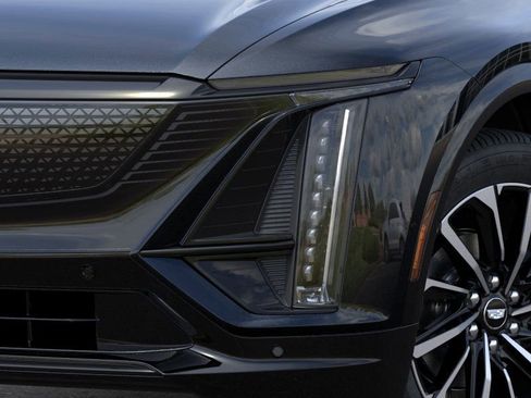 New 2026 Cadillac Lyriq Premium Sport image 10