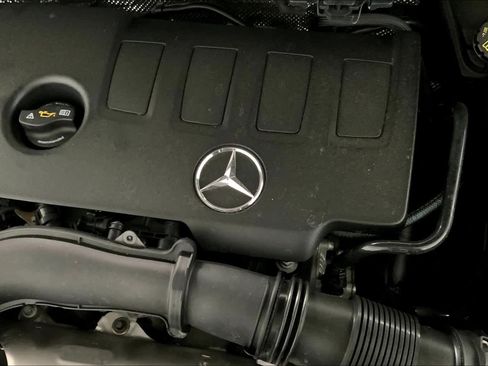 Used 2023 Mercedes-Benz GLA 250 4MATIC image 30