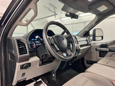 Used 2017 Ford F250 XLT w/ XLT Value Package AWD/4WD image 12