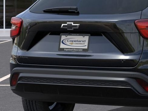New 2026 Chevrolet Trax LT w/ Driver Confidence Package FWD image 15
