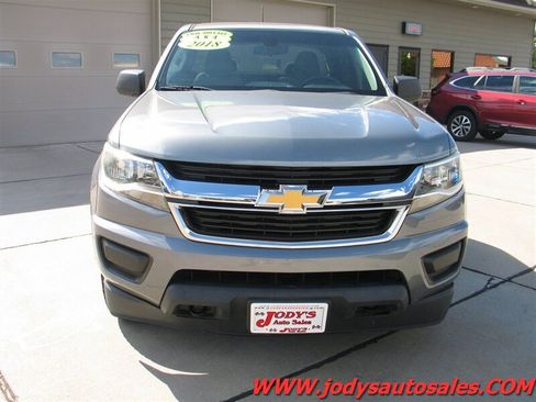 Used 2018 Chevrolet Colorado W/T w/ WT Convenience Package AWD/4WD image 31