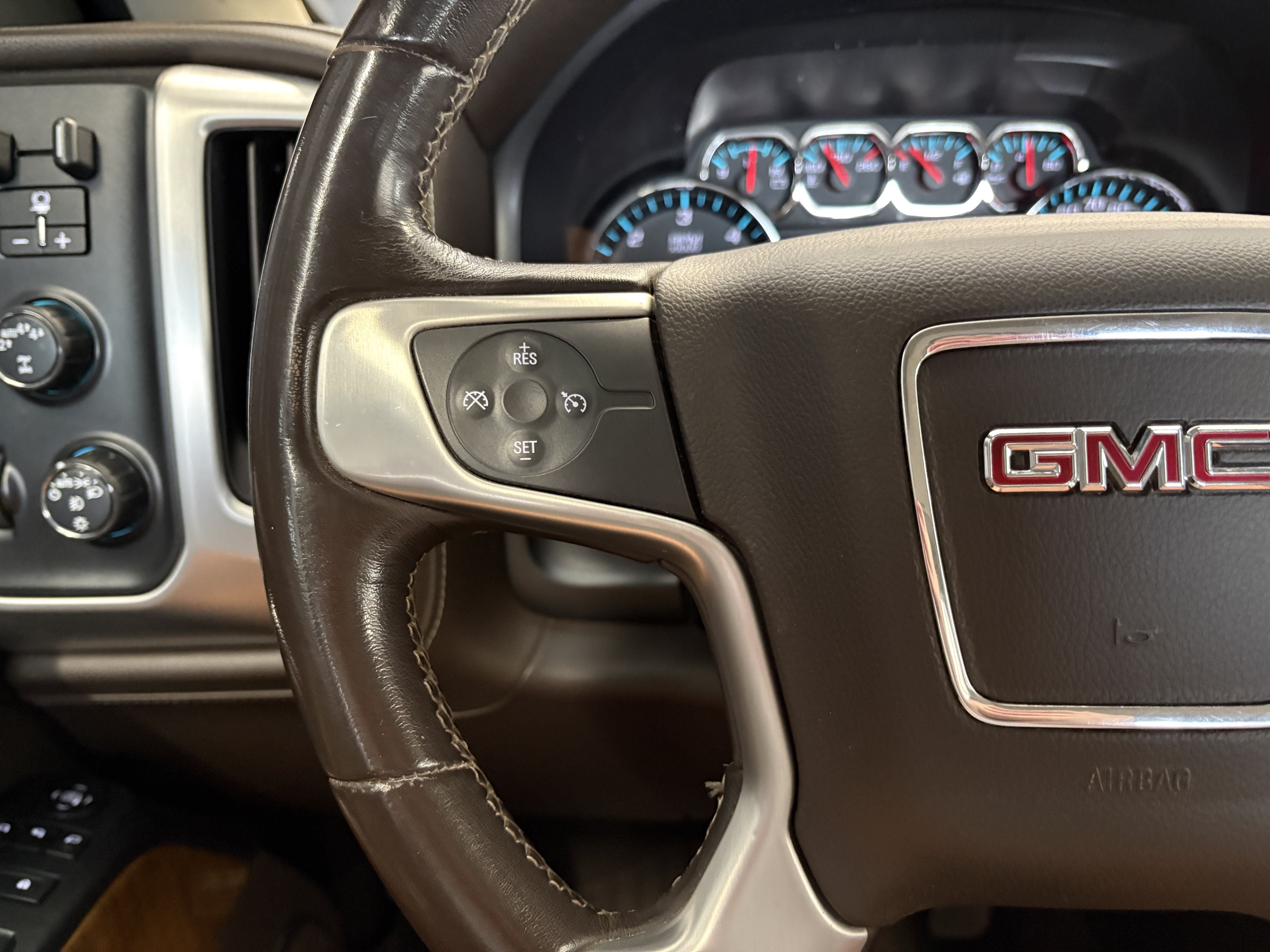 Used 2018 GMC Sierra 1500 SLT w/ Texas SLT Premium Package AWD/4WD image 24