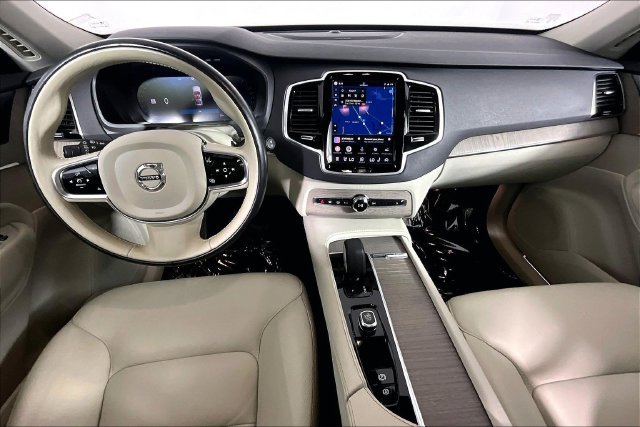 Used 2023 Volvo XC90 B6 Plus AWD/4WD image 16