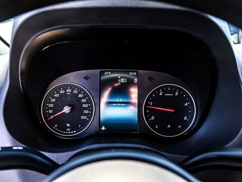 Used 2024 Mercedes-Benz Sprinter 2500 image 9