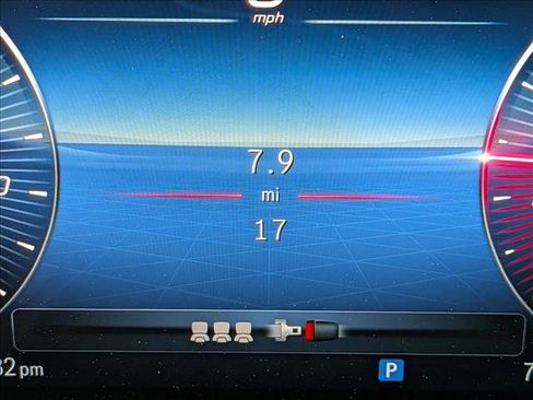 New 2025 Mercedes-Benz GLB 250 image 10