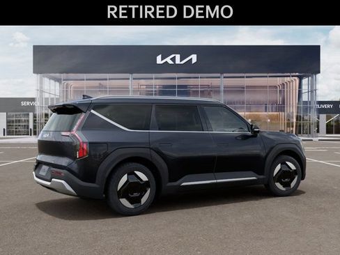 New 2026 Kia EV9 Wind AWD/4WD image 7