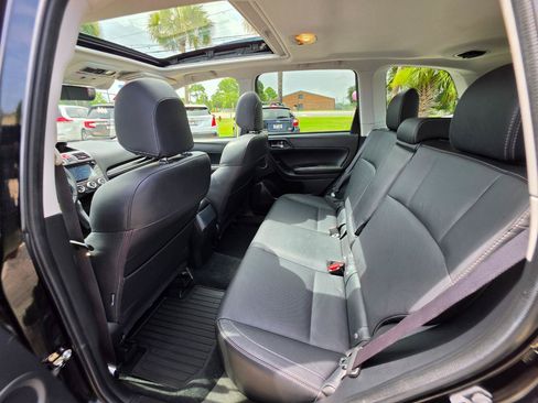 Used 2018 Subaru Forester 2.5i Limited AWD/4WD image 12