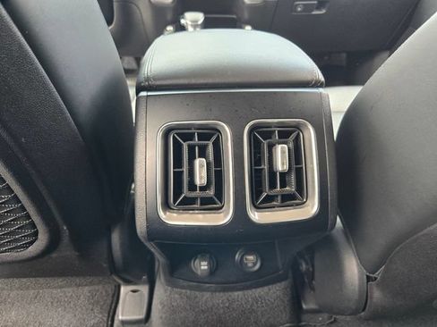 Used 2022 Kia Sorento S w/ Panoramic Sunroof Package AWD/4WD image 13