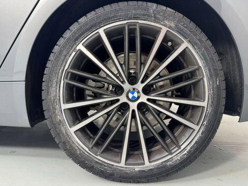 Certified 2023 BMW 530i xDrive w/ Premium Package AWD/4WD image 11