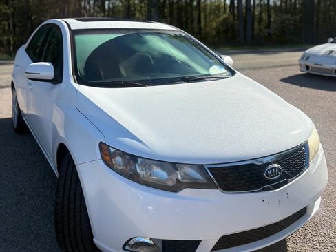 Used 2011 Kia Forte SX image 8