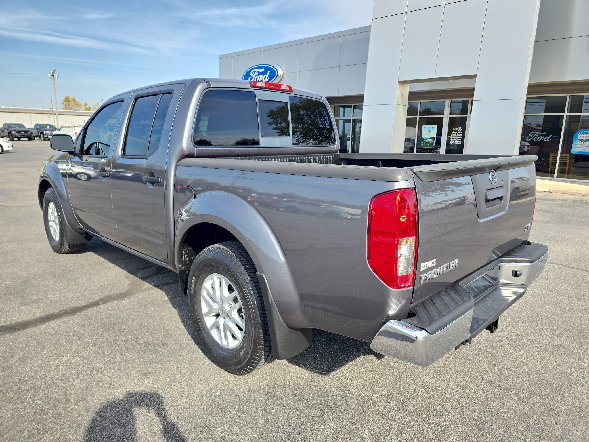 Used 2018 Nissan Frontier SV RWD image 8