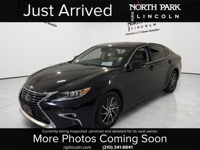 Used 2017 Lexus ES 350 w/ Luxury Package