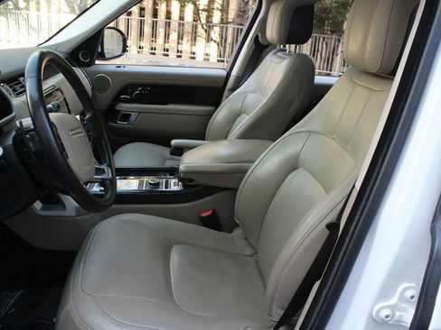 Used 2018 Land Rover Range Rover Supercharged image 14